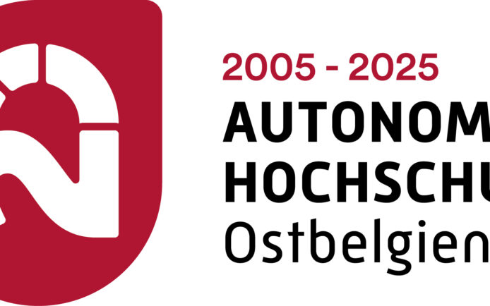 2025_06 - AHS 20 Jahre Logo Rot Frei_M