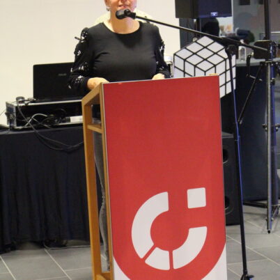 8EB0C1A6-3B50-45DA-84A1-FB9324B9A6E7_1_105_c