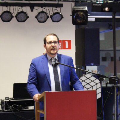 D6309CC5-C4EC-4301-947C-33083A47A55E_1_201_a