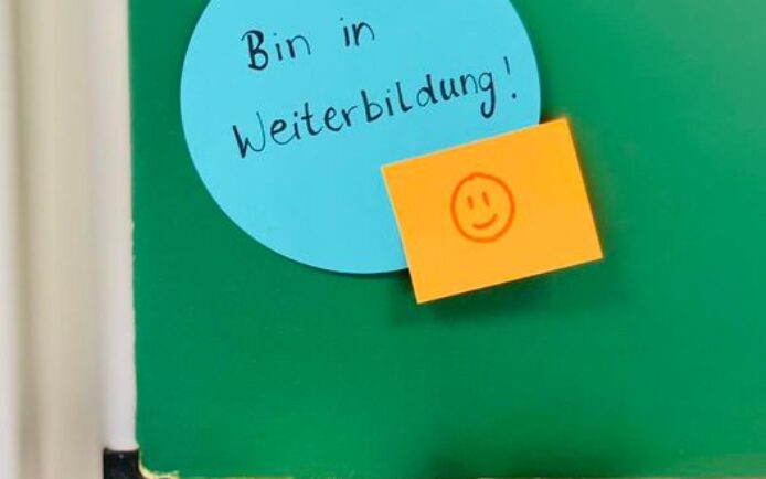 Deckblatt Weiterbildungskatalog 23-24