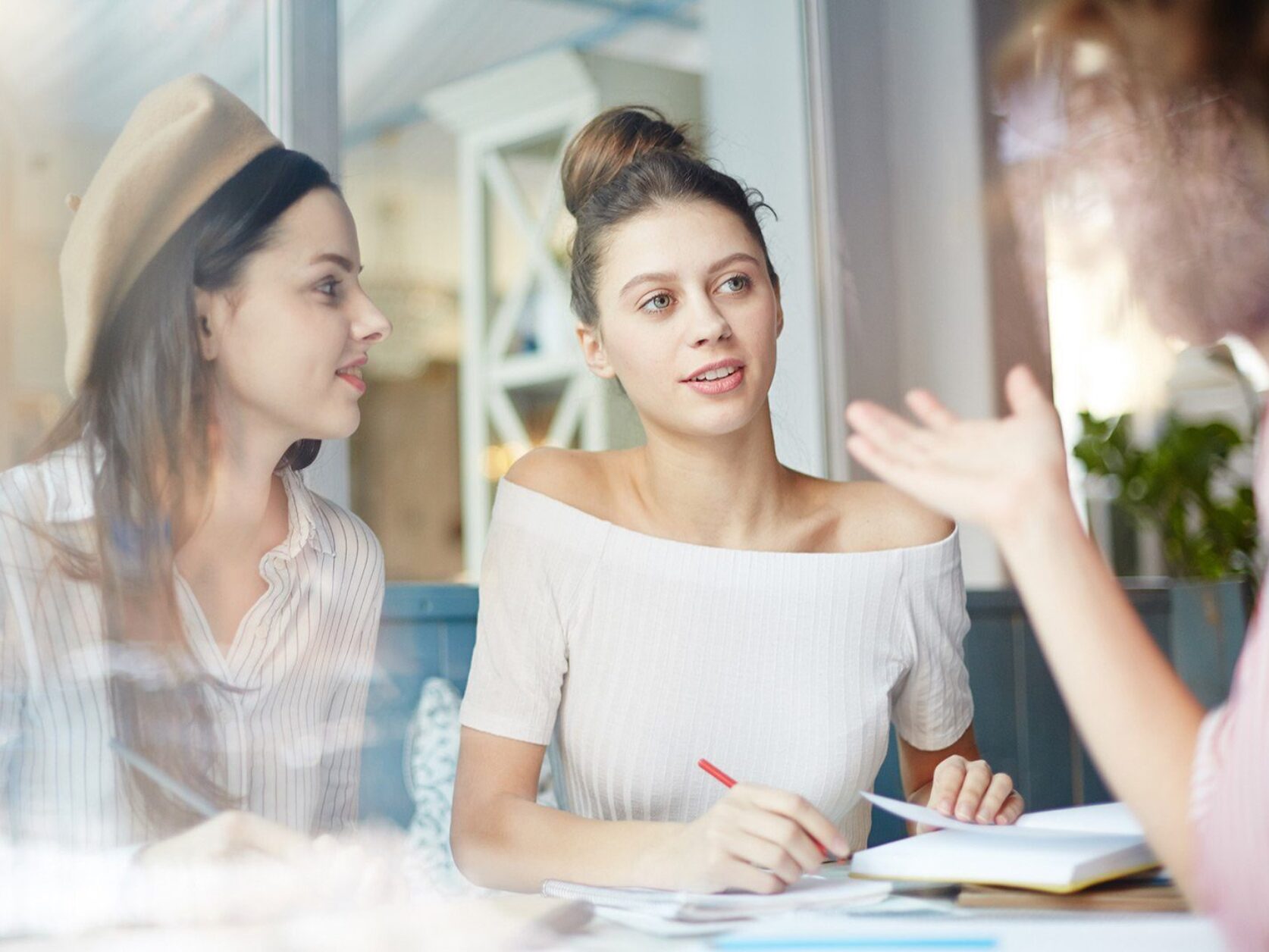 shutterstock1064134922-1600